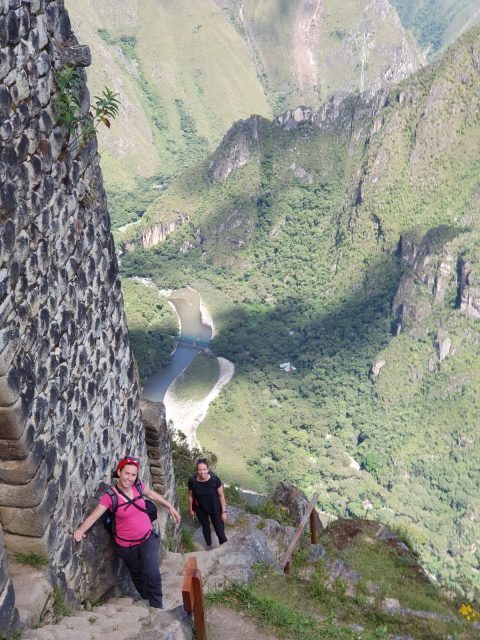 Gapende dieptes Huayna Picchu beklimming